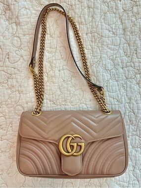 Authentic Gucci GG Marmont Matelassé Medium Shoulder Bag